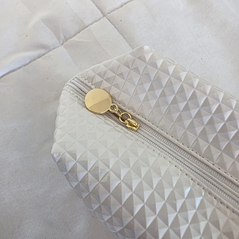 White Textured Geometric Cosmetic Bag Makeup‎ Organizer Zipper Gold Tone Accent